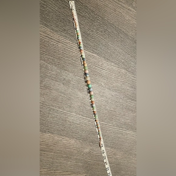 Multi colored bead necklace - Picture 4 of 8